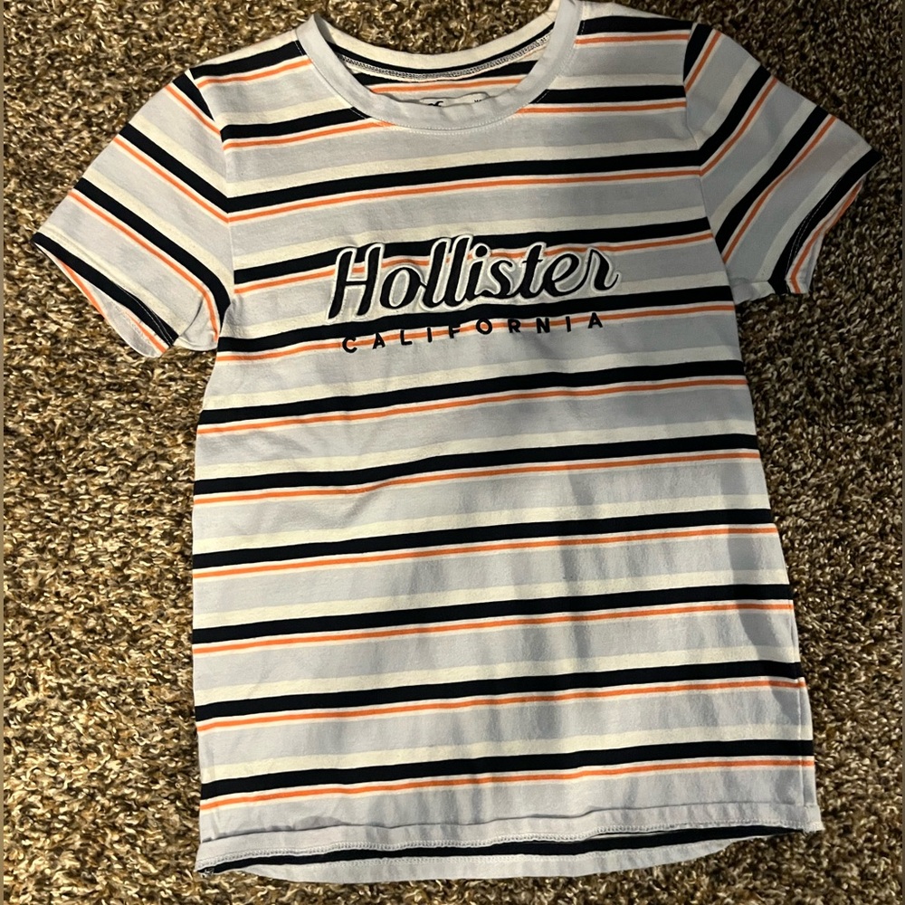 XS hollister t-shirt